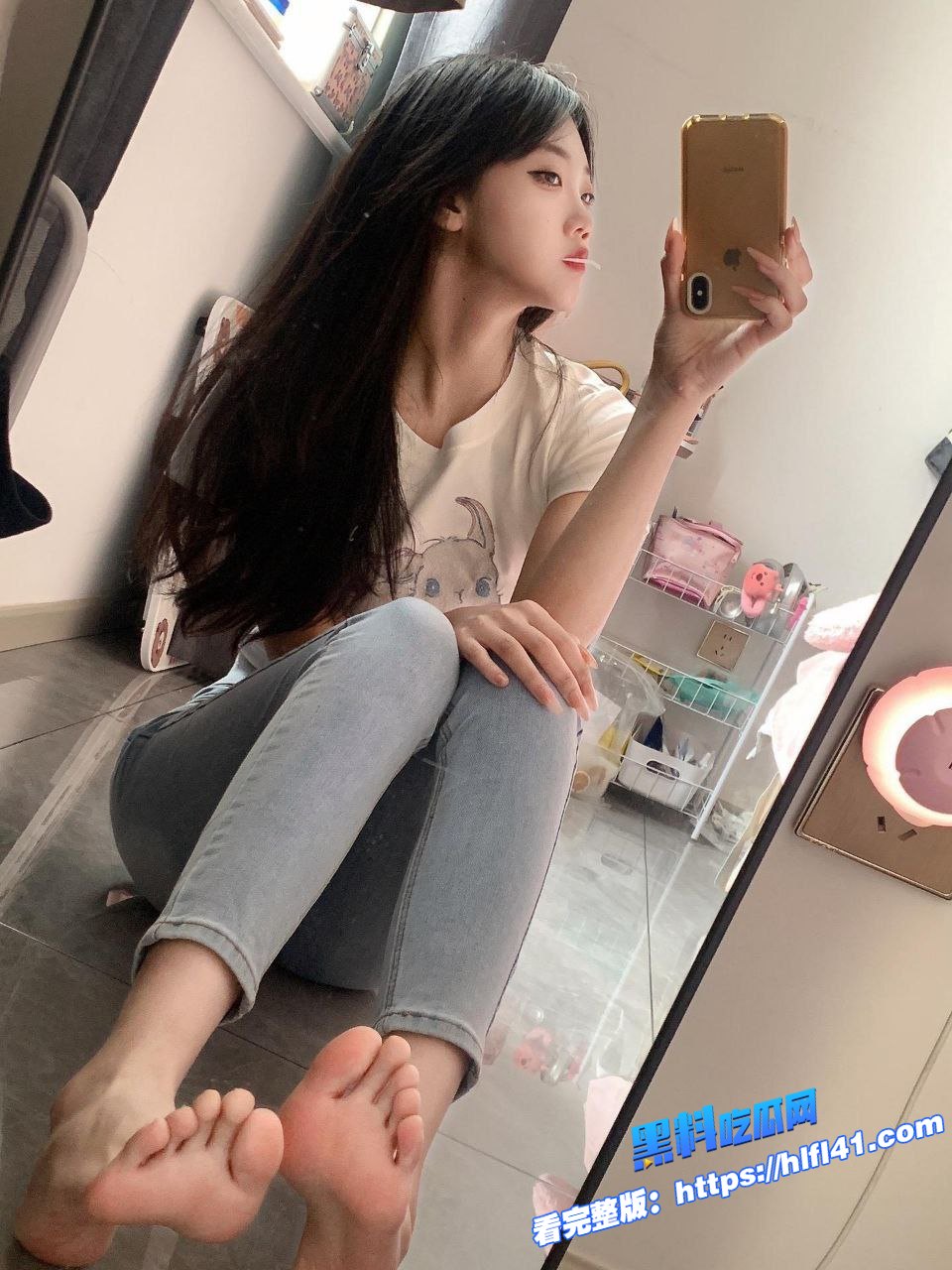 抖音热舞颜值女神金主高价定制视频流出足控肉丝爱好者的天堂道具自慰骚到爆 2