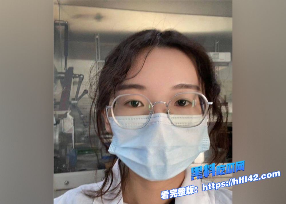 清纯眼镜妹大学生私下狂野羞涩眼神下的激情口交与猛烈抽插让人回味无穷 4 清纯眼镜妹大学生私下狂野羞涩眼神下的激情口交与猛烈抽插让人回味无穷 4
