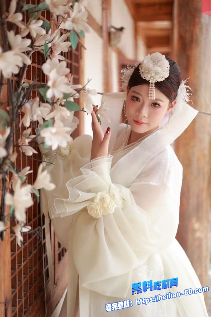 瓜友投稿松原职业学院06年嫩妹王若冰背男友八百接活被抓留案底视频流出后网友直呼刺激2 瓜友投稿松原职业学院06年嫩妹王若冰背男友八百接活被抓留案底视频流出后网友直呼刺激2