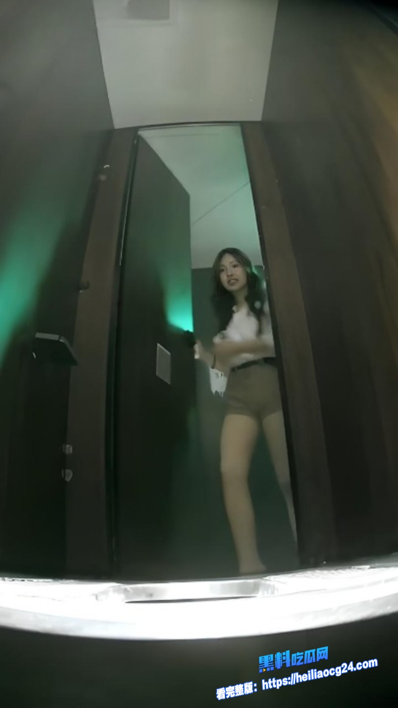 公共厕所偷拍3