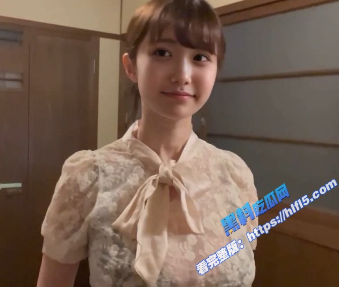 日本推特巨乳福利姬 kaori_xoxo 向观众展示吸奶器的正确使用方法 这奶子奶水一定很多！2