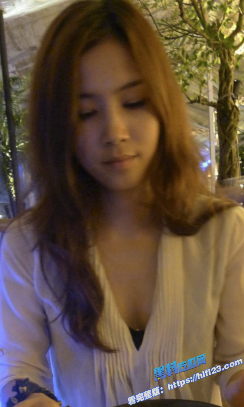 极品人妻少妇 背着老公去偷情小伙子 喜欢小伙的大肉棒 骚逼被大肉棒爆操！4