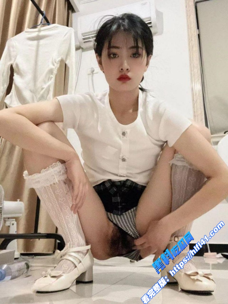顶级身材少女 自拍自慰视频 谁知道竟然是黑森林 是不是毛越多性欲越大? 8 顶级身材少女 自拍自慰视频 谁知道竟然是黑森林 是不是毛越多性欲越大? 8
