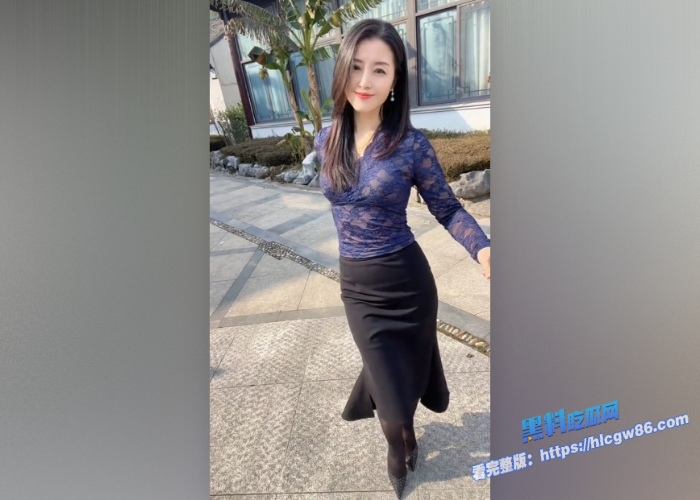这熟女干妈的反差太炸了 4 这熟女干妈的反差太炸了 4