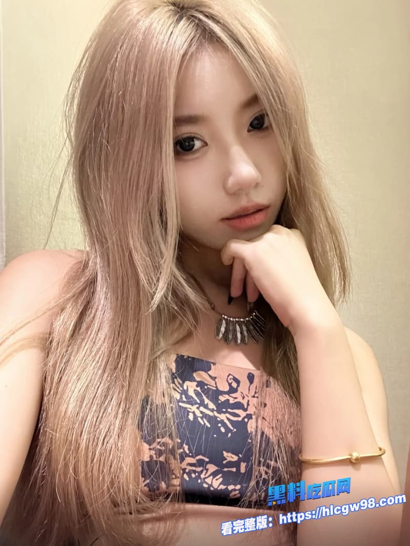 纹身精神小妹符文战士女学生辛渐渐和男友啪啪流出 1 纹身精神小妹符文战士女学生辛渐渐和男友啪啪流出 1