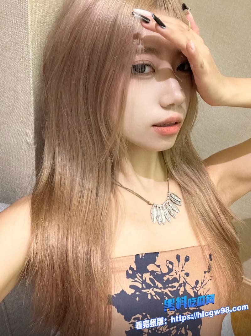 纹身精神小妹符文战士女学生辛渐渐和男友啪啪流出 5 纹身精神小妹符文战士女学生辛渐渐和男友啪啪流出 5