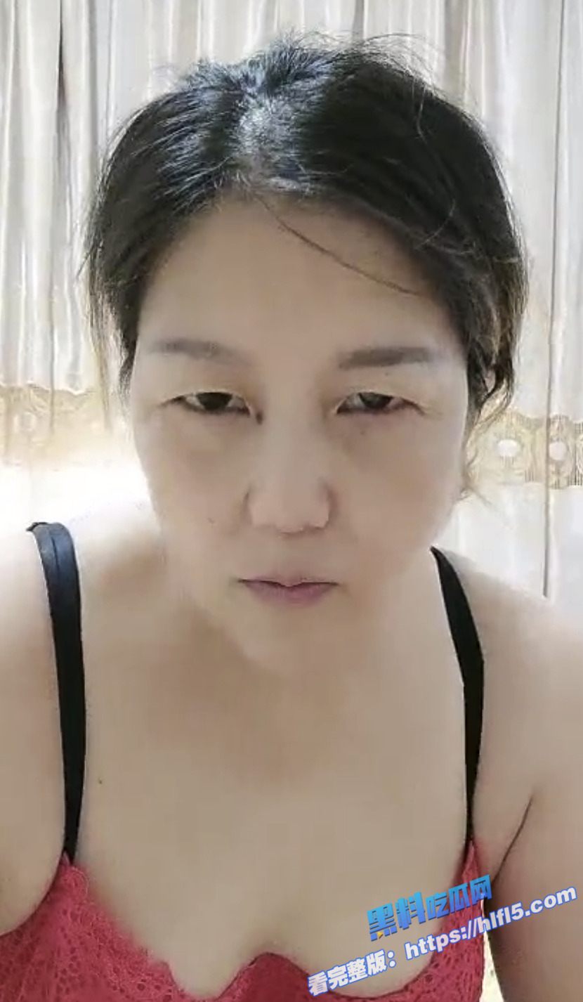 真实母子乱伦!妈妈老逼水多 老妈已经做了绝育手术 直接灌满骚穴!3 真实母子乱伦!妈妈老逼水多 老妈已经做了绝育手术 直接灌满骚穴!3