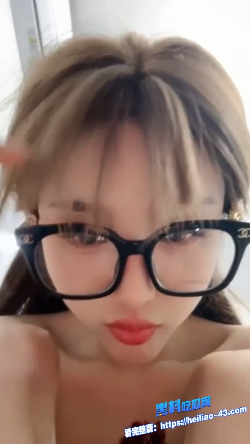 高颜值纹身精神小妹与男友性爱视频流出全程露脸一边被操一边被抓奶10 高颜值纹身精神小妹与男友性爱视频流出全程露脸一边被操一边被抓奶10