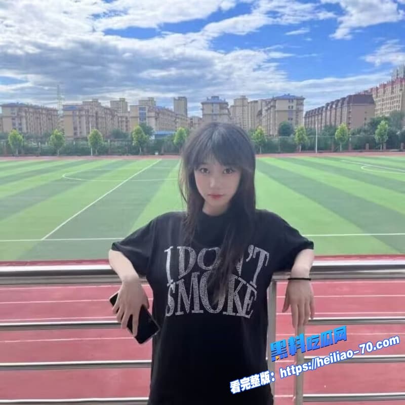 班花女友彻底母狗化自拍裸体视频后被按倒无套狂操喷水内射1 班花女友彻底母狗化自拍裸体视频后被按倒无套狂操喷水内射1