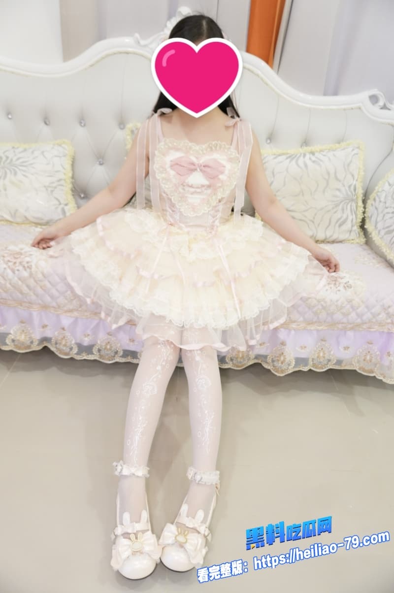 加拿大炮王Gattouz 大屌猛干冰凌紫萱娇小人妻被操到腿软高潮连连14