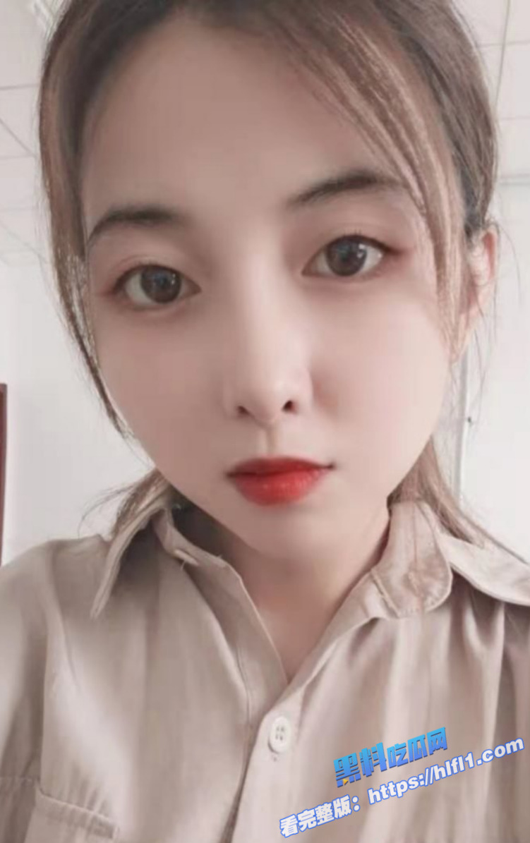 福州时代中学女老师 跟光头教导主任偷情 各种不雅视频流出 骚的要死！图1