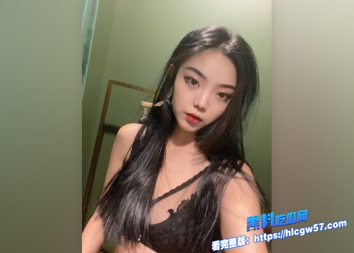 新疆C奶大浪蹄子女友出轨偷情背叛瓜友 瓜友曝光婊子性爱视频  这骚货的大奶看的真带劲啊 4