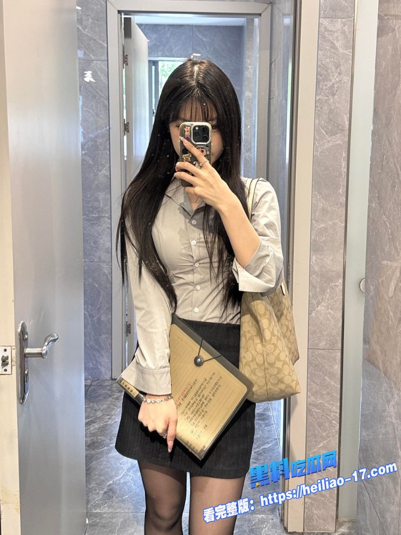 极品秘书潜规则曝光性爱商谈直接开干女秘书为升职跪舔老板巨根5