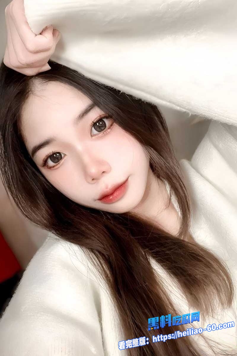 海南精神小妹徐念慈爱视频泄漏精油涂逼道具猛插5
