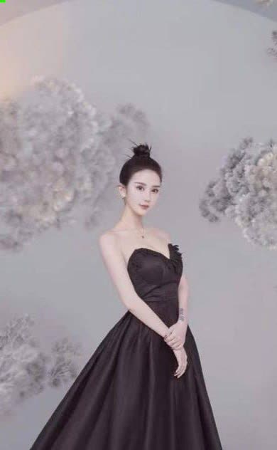 上海浦东名媛张佳怡打假视频流出!顶级捞女加钱还能拍视频 上海浦东名媛张佳怡打假视频流出!顶级捞女加钱还能拍视频