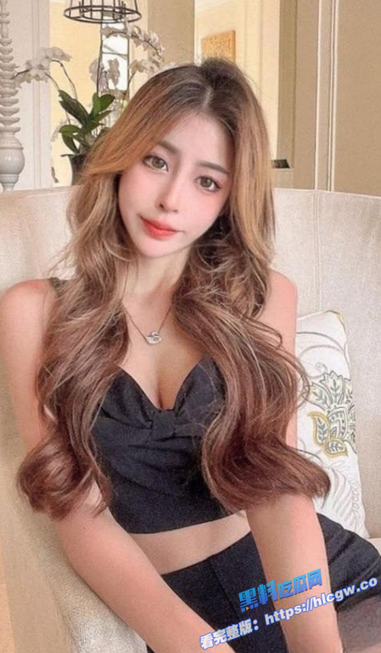 马来西亚高颜值女神 出轨大屌猛男当小三 被正宫发现手撕 将其性爱视频曝光!图4 马来西亚高颜值女神 出轨大屌猛男当小三 被正宫发现手撕 将其性爱视频曝光!图4