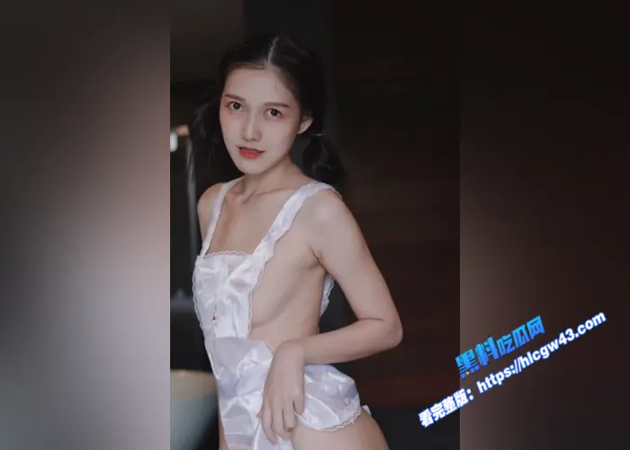高颜值母狗 私下自慰成瘾反差婊 粉嫩小穴紧致诱人 后入娇喘连连高潮喷水一波接一波18
