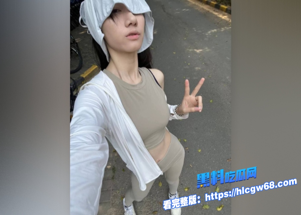 天津已婚网红少妇 酒店做爱视频流出 想不到文艺女性这么饥渴 这是被操得多爽才会叫出来的声音啊？图1