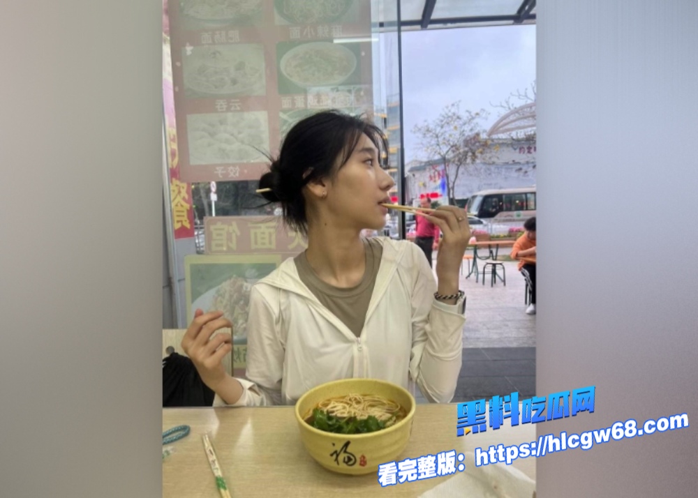 天津已婚网红少妇 酒店做爱视频流出 想不到文艺女性这么饥渴 这是被操得多爽才会叫出来的声音啊？图4