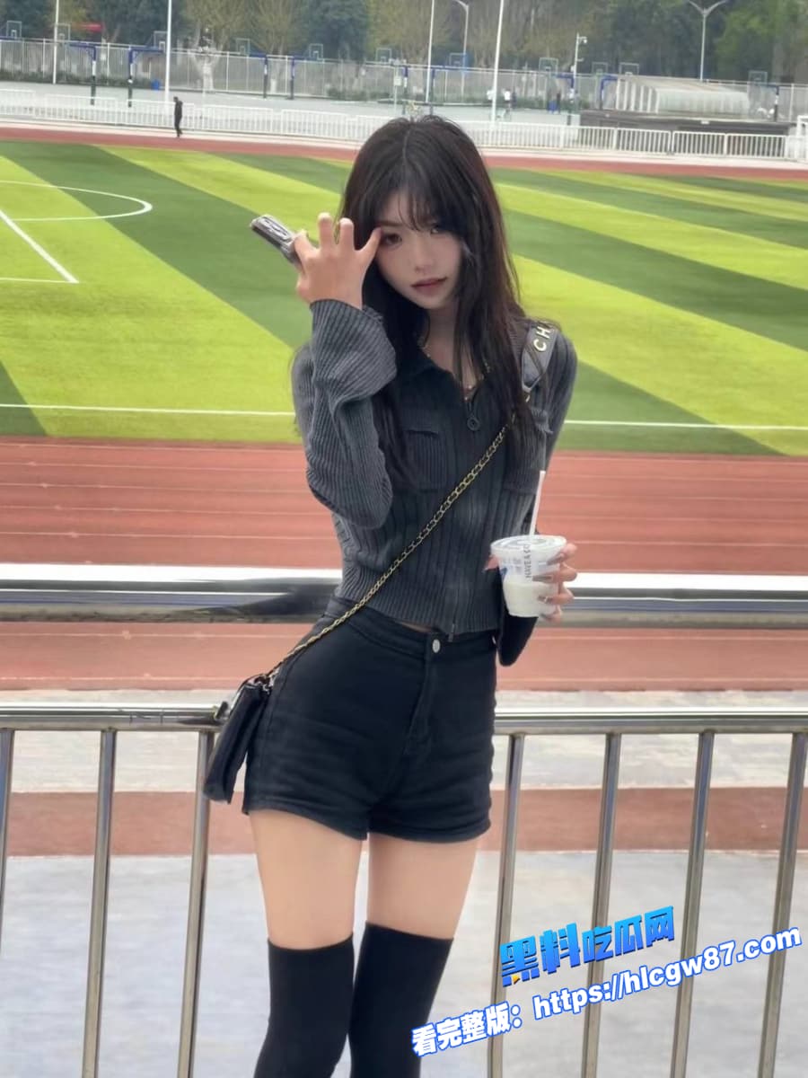白丝纹身小妹全程露脸大秀直播高潮喷水呻吟可射18禁9