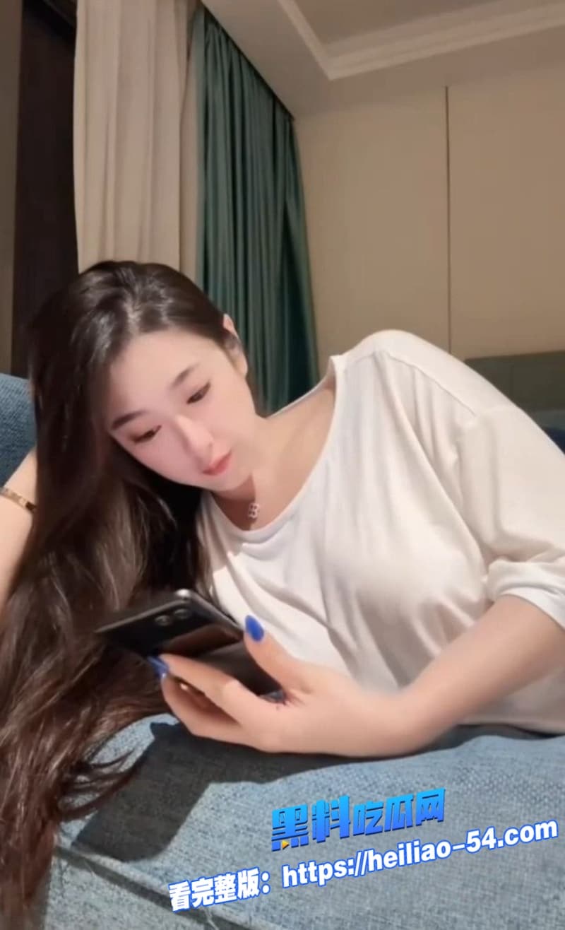 抖音157W粉真空女神迪追追巨乳全程硬凸炸裂退役模特真空福利太猛看完让人上头 3 抖音157W粉真空女神迪追追巨乳全程硬凸炸裂退役模特真空福利太猛看完让人上头 3