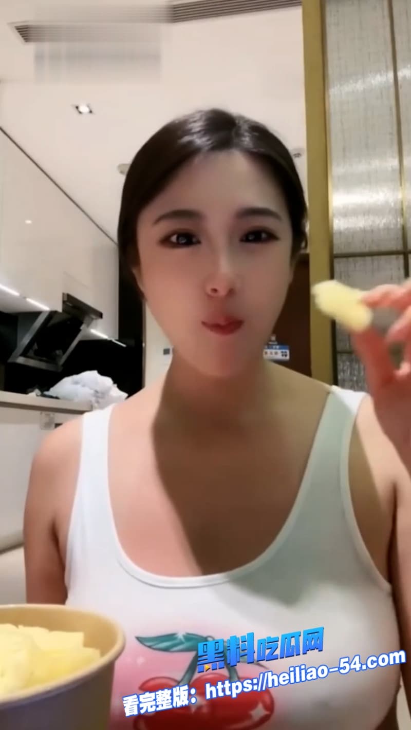 抖音157W粉真空女神迪追追巨乳全程硬凸炸裂退役模特真空福利太猛看完让人上头 6 抖音157W粉真空女神迪追追巨乳全程硬凸炸裂退役模特真空福利太猛看完让人上头 6