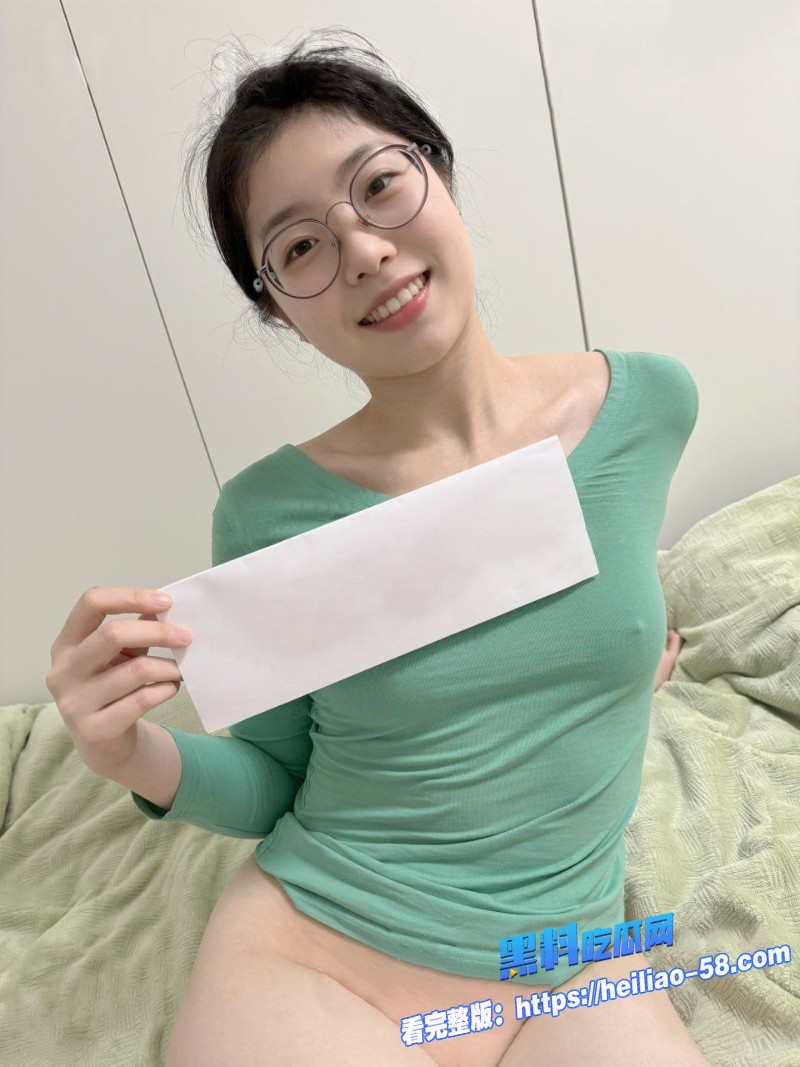 推特清纯女神秦嘉倪自拍吃鸡不雅合集全网疯传2 推特清纯女神秦嘉倪自拍吃鸡不雅合集全网疯传2