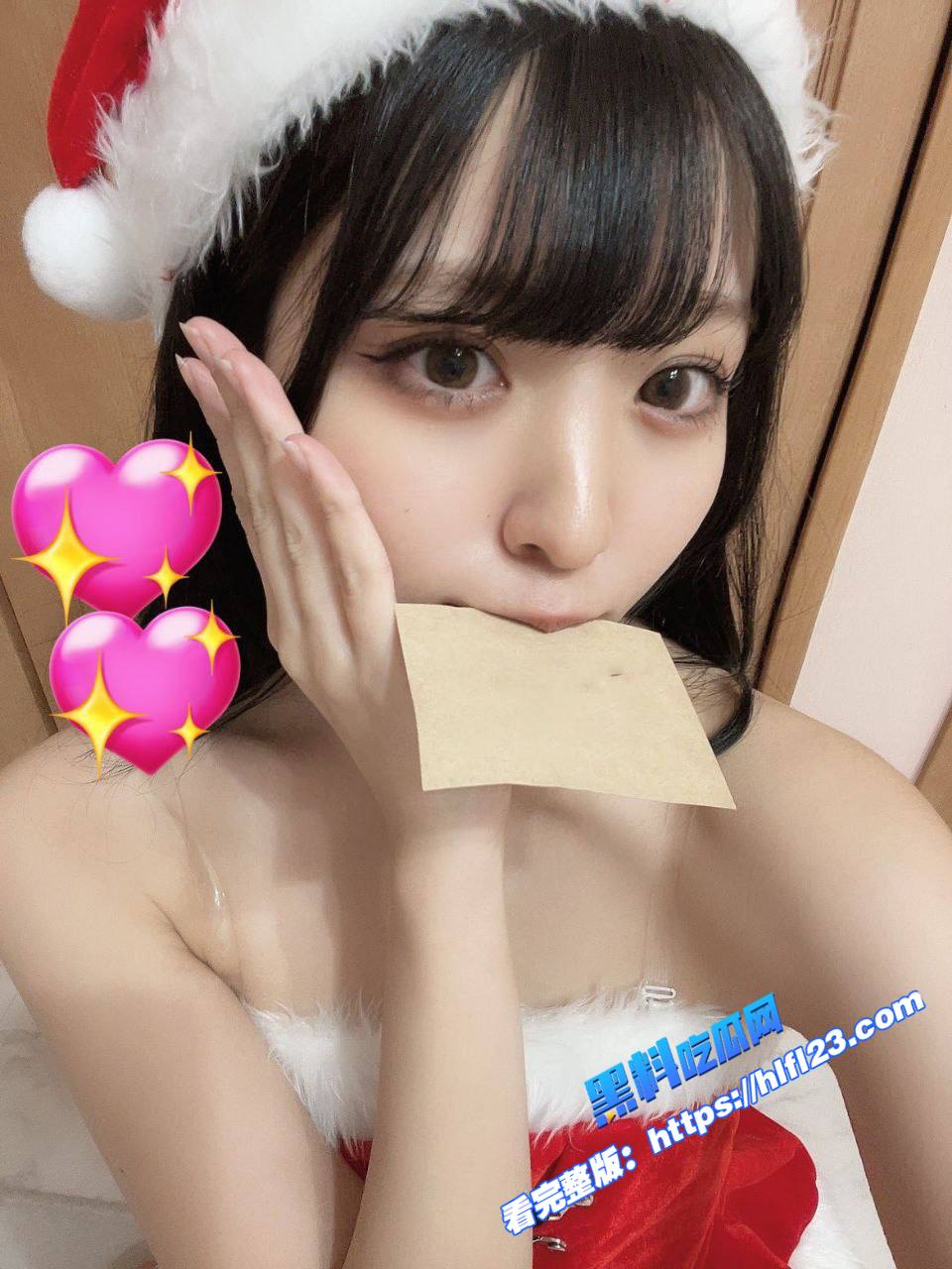 极品高颜值美少女 大尺度自慰视频被泄密 清纯可爱的面庞下 隐藏着母狗的本性！10