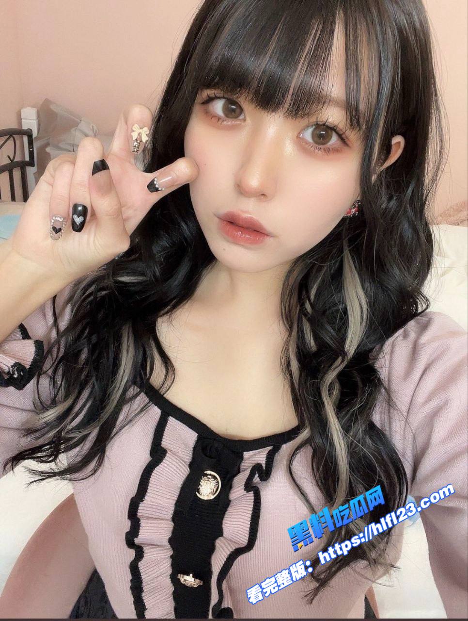 极品高颜值美少女 大尺度自慰视频被泄密 清纯可爱的面庞下 隐藏着母狗的本性！12