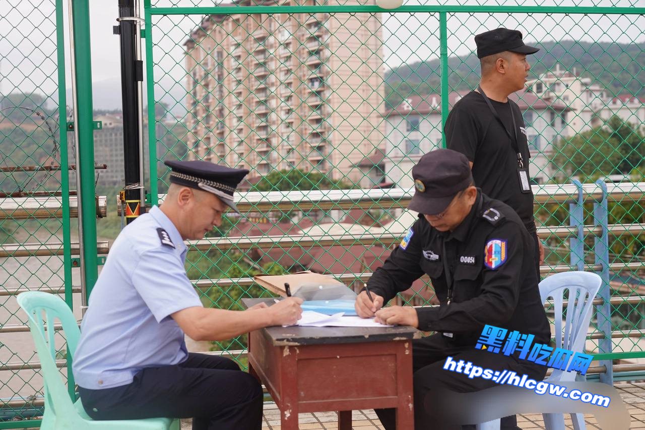 佤邦司法委捣毁一处电信诈骗流窜窝点 抓获中国籍犯罪嫌疑人6名并移交中方03 佤邦司法委捣毁一处电信诈骗流窜窝点 抓获中国籍犯罪嫌疑人6名并移交中方03
