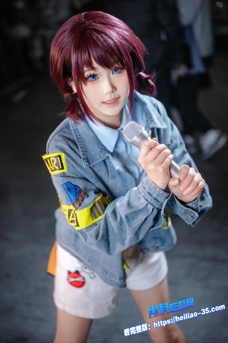 日本cosplayerbunbunCos虚拟主播栞叶琉璃酒店激战视频流出 展现从清纯coser到淫乱母狗的转变9
