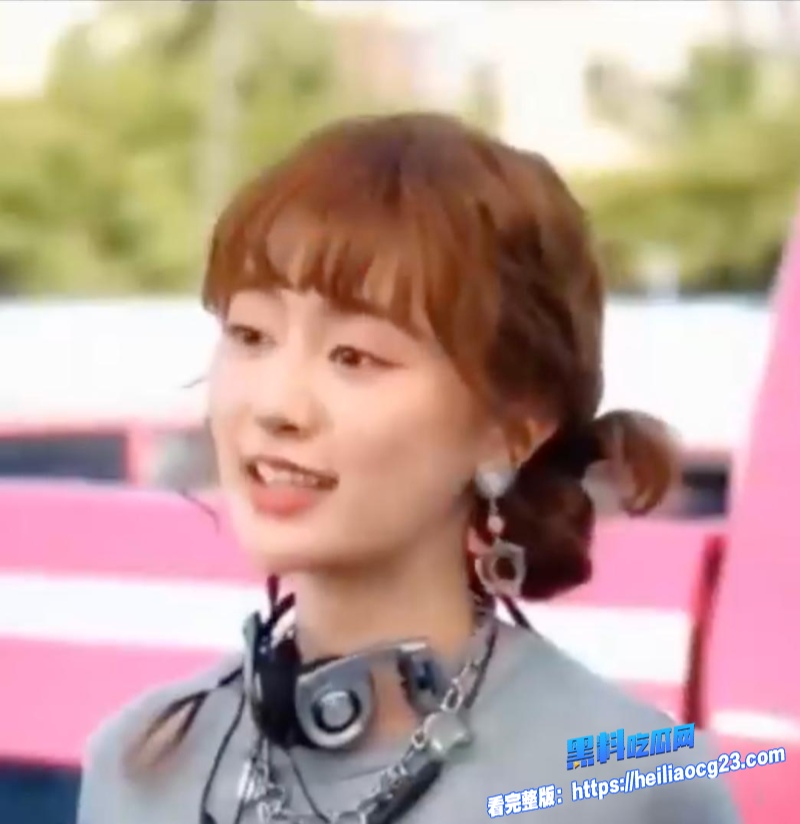 虞书欣孙美林全裸献身5