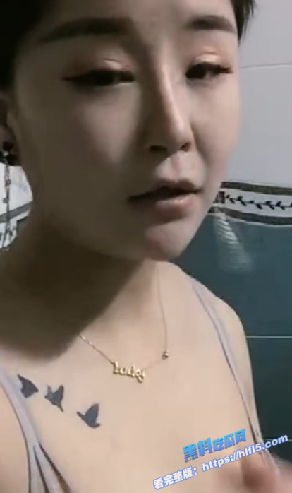 顶级少妇偷情 出轨小哥激情啪啪 媚眼朦胧口交大鸡巴舔蛋蛋毒龙 站着后入爆草 真刺激！2