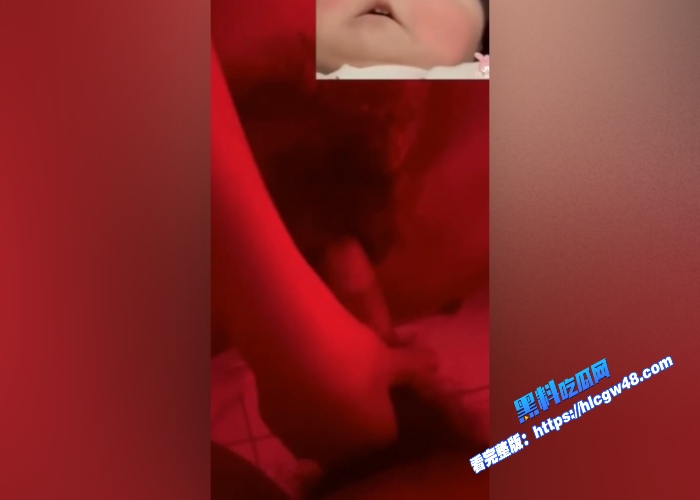 抖音27万粉温柔馨馨6不雅约炮视频流出天上飞机最高地下眼镜最骚眼镜妹果然名不虚传 图18WH700x500px