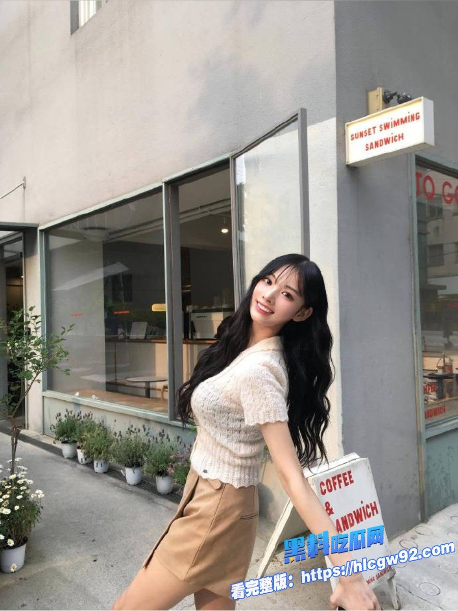 韩国顶级反差婊Yunjini koji大尺度自慰秀4