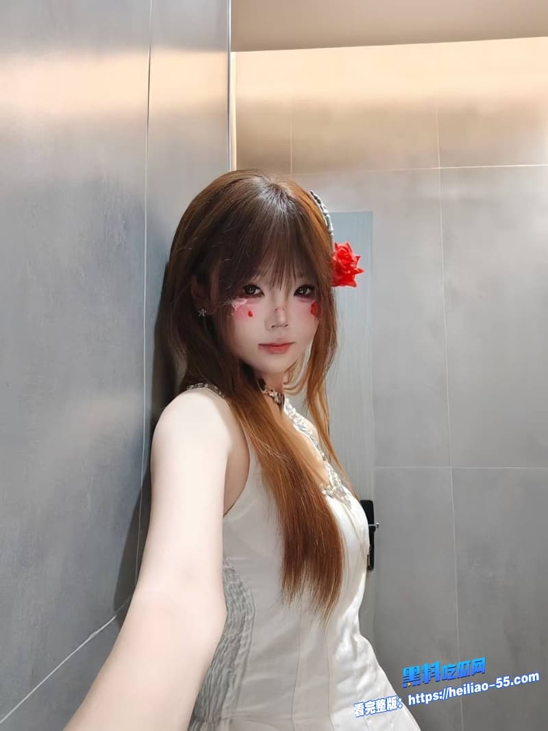 极品红底高跟长腿骚母狗被巨屌狂操到求饶自慰棒玩不够还跪求爸爸用力爆插真是母狗本狗3 极品红底高跟长腿骚母狗被巨屌狂操到求饶自慰棒玩不够还跪求爸爸用力爆插真是母狗本狗3