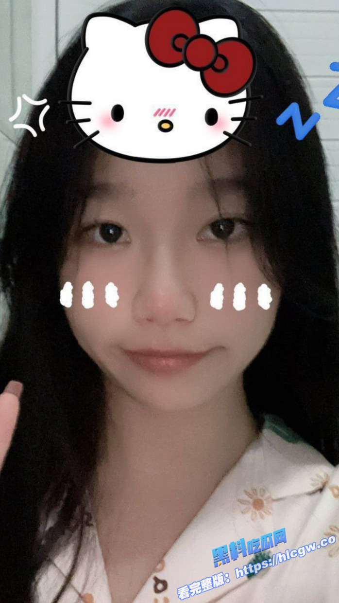 有些人的骚是抑制不住的 外表清纯的高中生 拍摄大量不雅姿势尺度照！图2