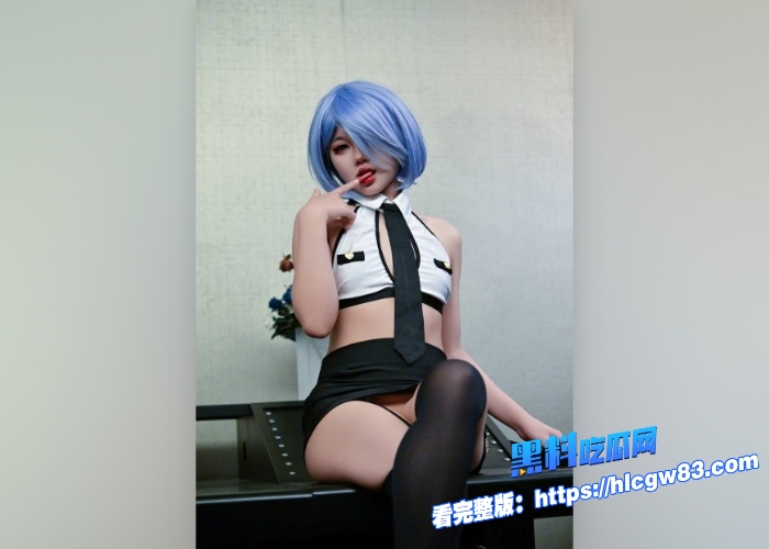 广州顶级Cos少女池甜与姐妹丘丘酒店和富少玩3P二人同吃一根大屌场面惊艳让人血脉喷张10