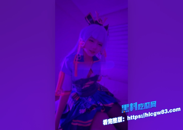 广州顶级Cos少女池甜与姐妹丘丘酒店和富少玩3P二人同吃一根大屌场面惊艳让人血脉喷张3