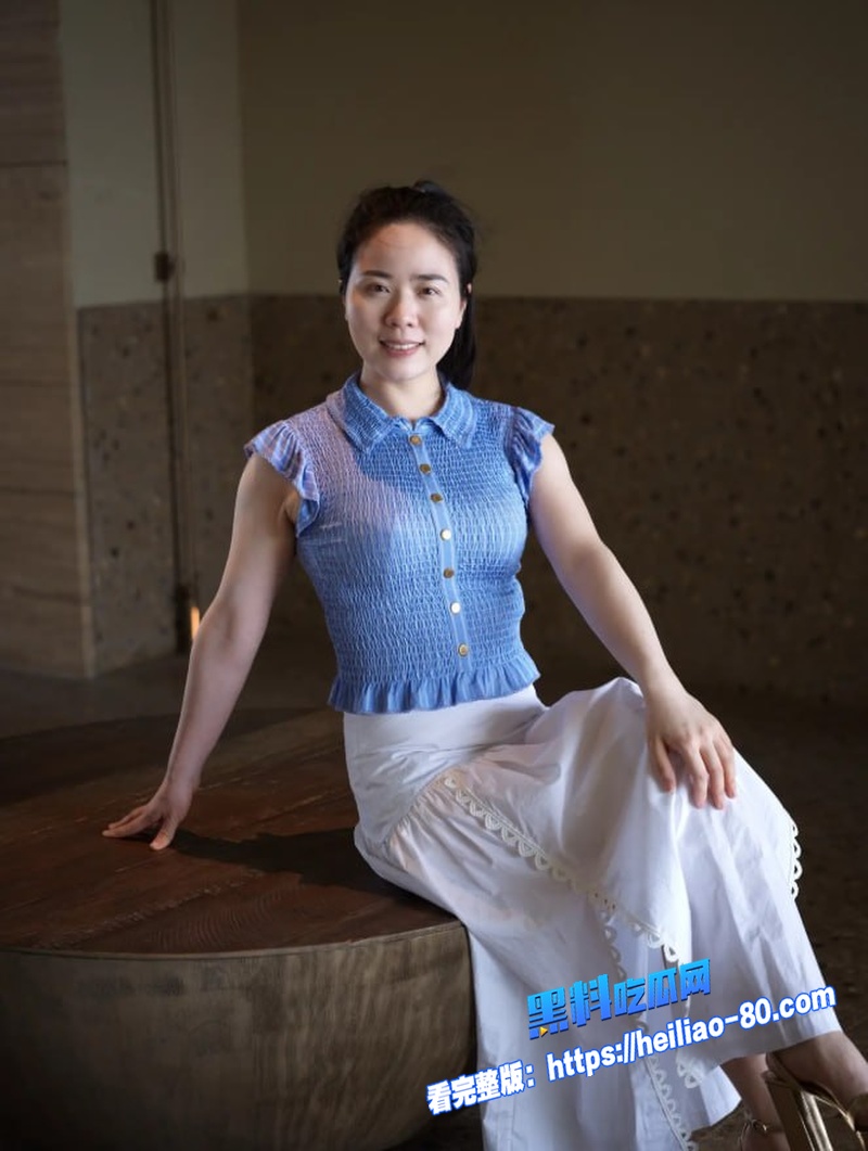 海角乱伦大神 无套爆操肉丝丰满嫂子 肥美熟穴被猛插湿透连续喷水 爽到腿发软图5 海角乱伦大神 无套爆操肉丝丰满嫂子 肥美熟穴被猛插湿透连续喷水 爽到腿发软图5