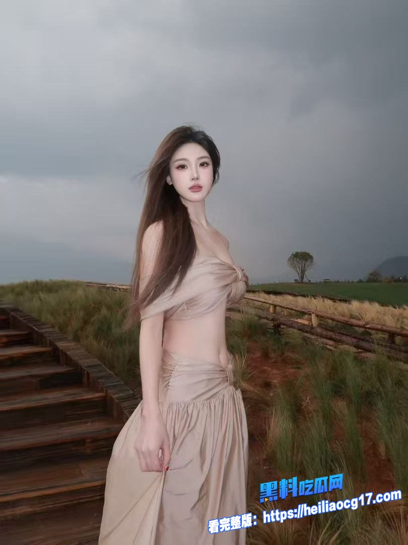 高颜值巨乳学生4