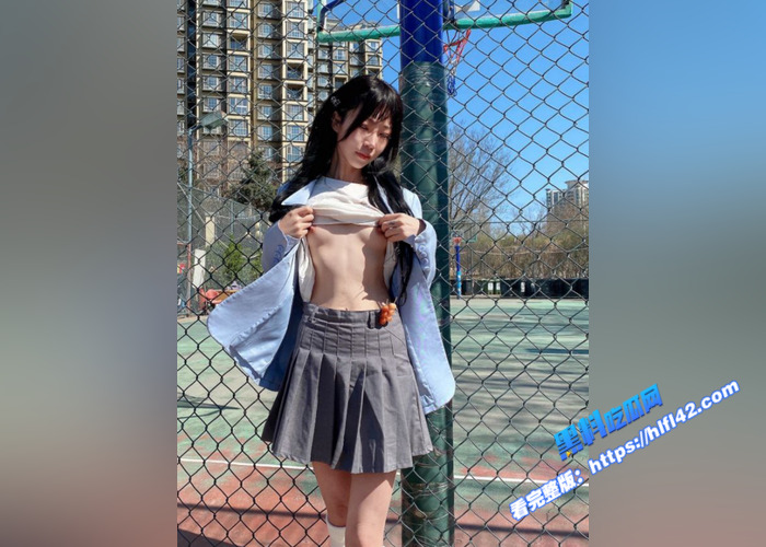 推特清纯少女 彤彤乖 逼脸同框极品颜值 户外刺激人前露出 跳蛋自慰高潮15