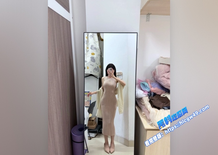 山东潍坊渤海之眼摩天轮女主家中自拍视频惨曝光苗条身段完美容颜粉嫩小穴被疯狂爆操娇喘连连 图4WH700x500px