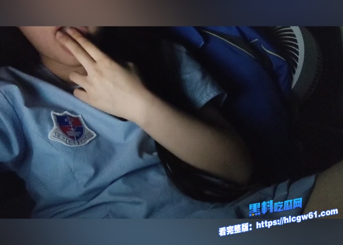 香港约炮大神约到超级可爱的高中生萝莉露脸口交做爱视频泄露还自己用圆珠笔自慰粉嫩白虎骚穴 图6