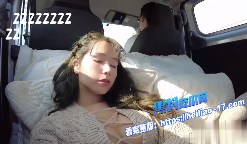 极品樱花妹蜜桃臀女神网红naomiiichannel阳光沙滩激情性爱视频炸裂流出4