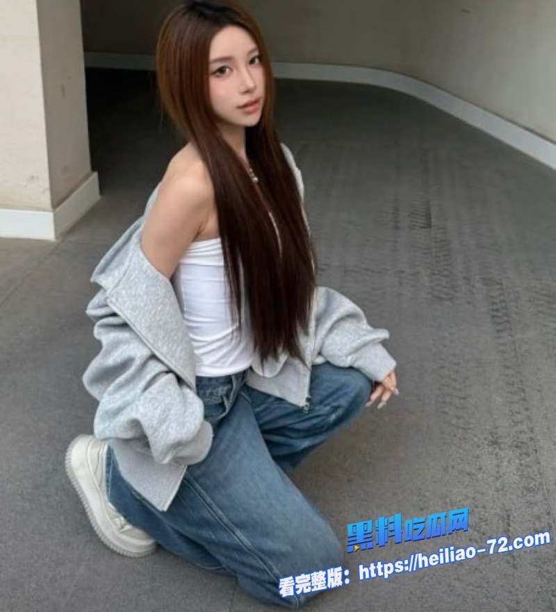 黑丝包裹的巨乳骚货猛骑炮友菊花双穴齐开狂喷淫水1 黑丝包裹的巨乳骚货猛骑炮友菊花双穴齐开狂喷淫水1