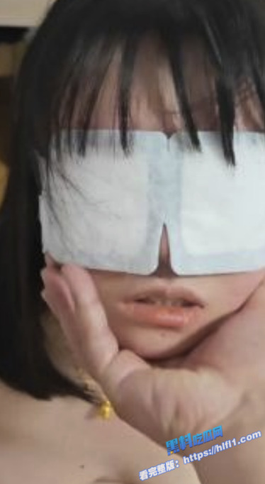 太原铁路局 徐慧 套着眼罩偷拍调教母狗 别看这母狗胖 逼是真的紧 抬着双腿猛操！2
