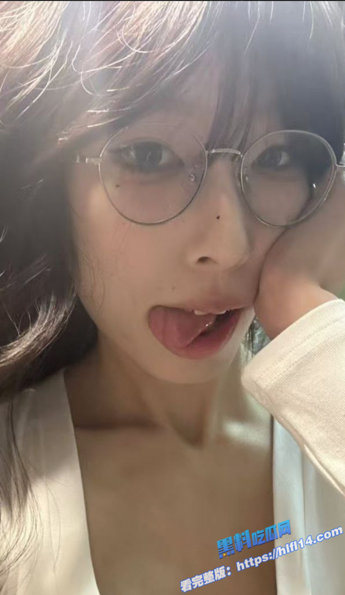 推特反差女神 小水不哭 自拍自慰不雅视频曝光 自慰的样真骚啊3 推特反差女神 小水不哭 自拍自慰不雅视频曝光 自慰的样真骚啊3