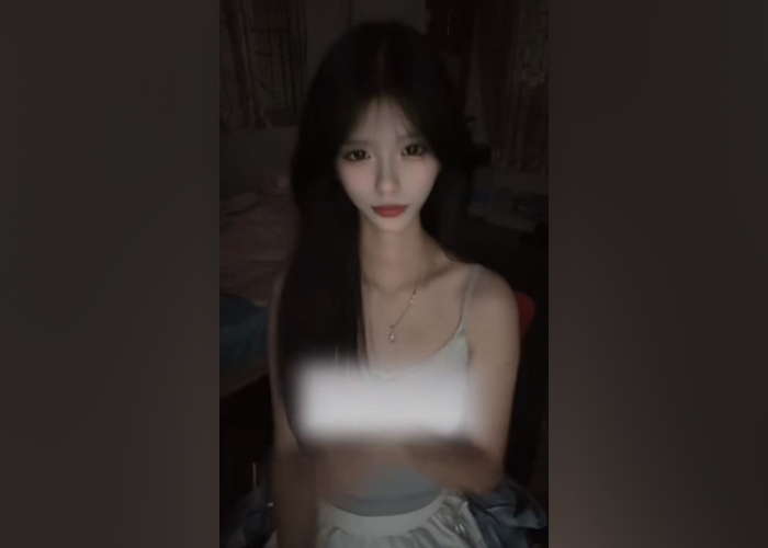 05后妹妹初次下海奶子都还没发育成熟就出来接客被金主各种抽插骚穴 3 05后妹妹初次下海奶子都还没发育成熟就出来接客被金主各种抽插骚穴 3