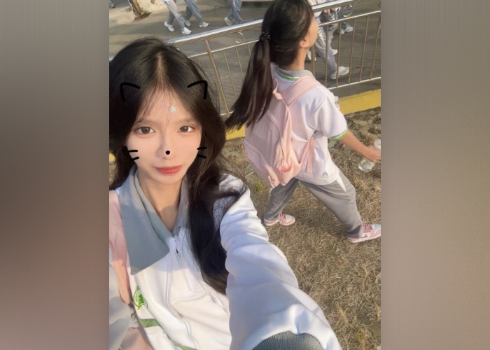 05后妹妹初次下海奶子都还没发育成熟就出来接客被金主各种抽插骚穴 4 05后妹妹初次下海奶子都还没发育成熟就出来接客被金主各种抽插骚穴 4